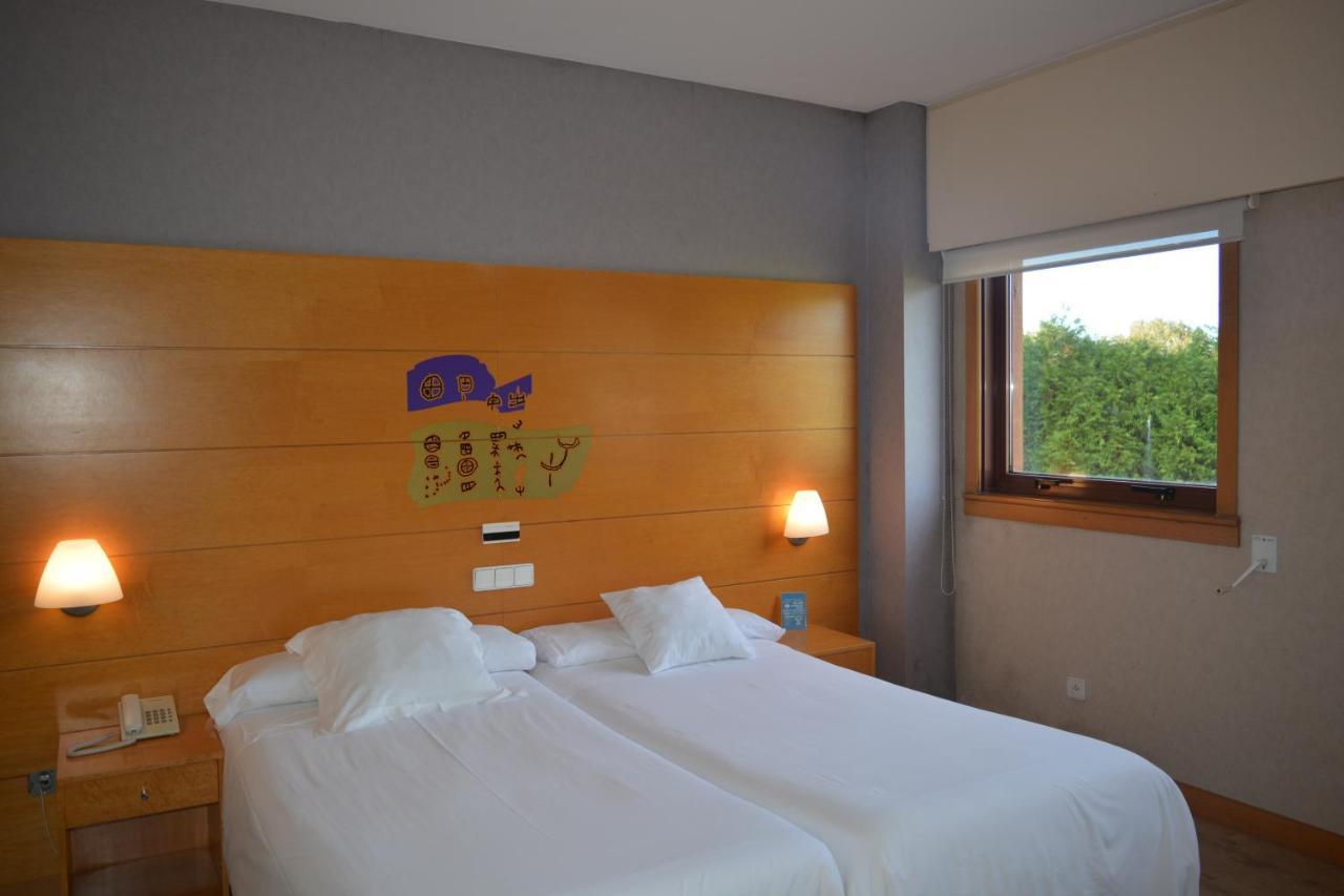 Ruta Jacobea Hotel Lavacolla Luaran gambar