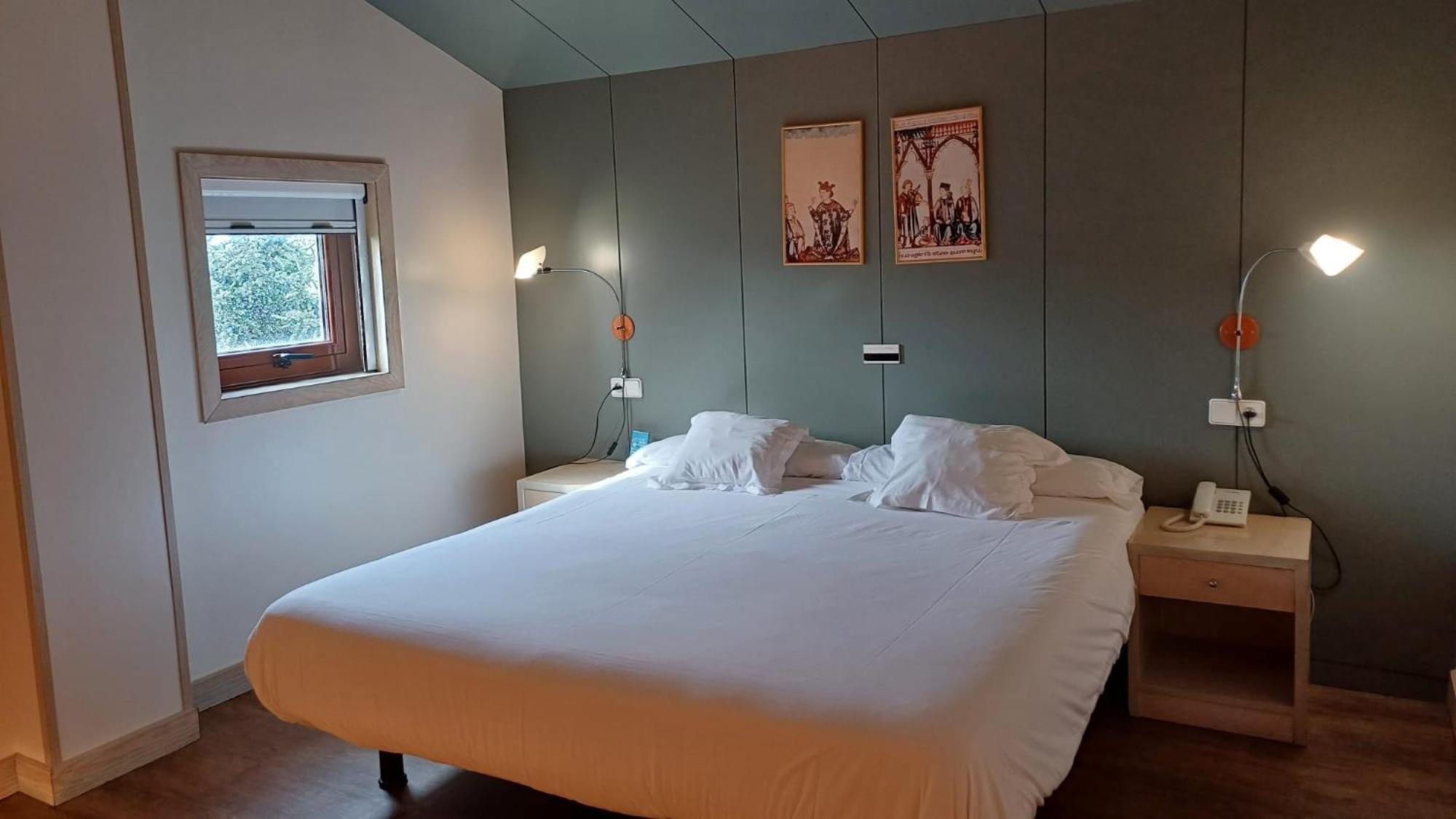 Ruta Jacobea Hotel Lavacolla Luaran gambar